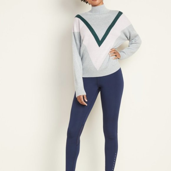 New Old Navy Color-Blocked Chevron Turtleneck Heather Light Gray Sweater ! - Picture 2 of 11